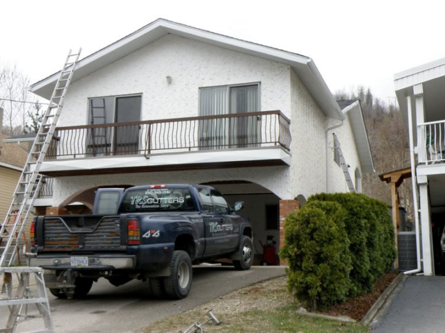 nelson-bc-roof-soffits